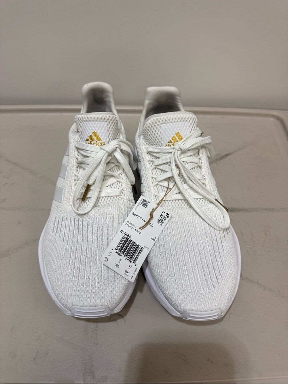 Adidas NWT size 9.5